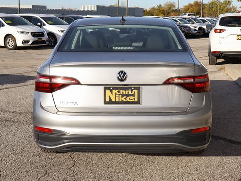 Used 2024 Volkswagen Jetta S image 5