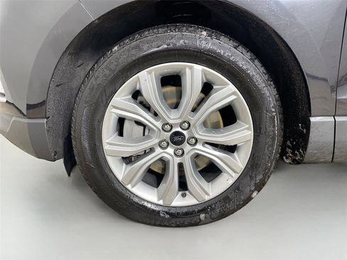 Used 2023 Ford Edge Titanium image 30