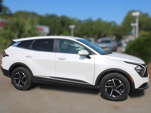 Used 2023 Kia Sportage LX AWD/4WD image 4