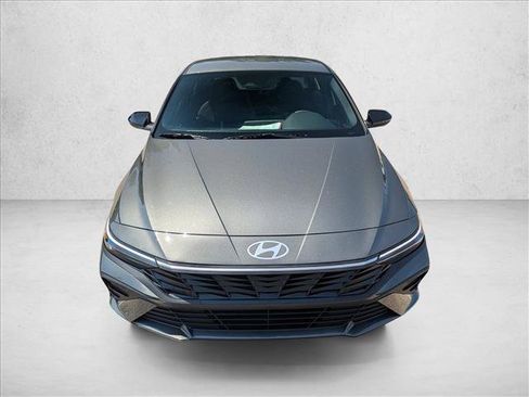 Used 2026 Hyundai Elantra Sport FWD image 2