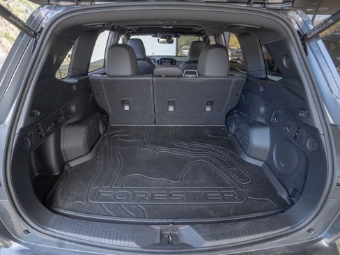 Used 2025 Subaru Forester Limited image 20