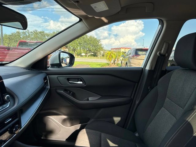 Used 2025 Nissan Rogue SV AWD/4WD image 23