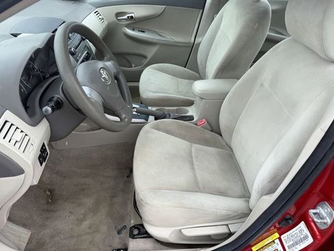Used 2010 Toyota Corolla LE FWD image 19