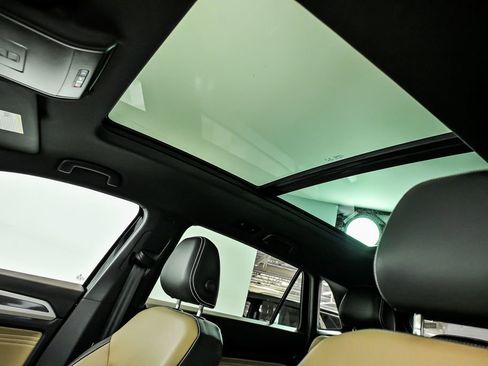 Used 2023 Volkswagen Atlas Cross Sport SEL R-Line image 14