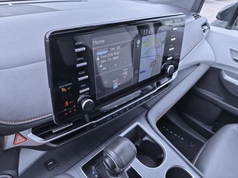 Used 2021 Toyota Sienna AWD image 29