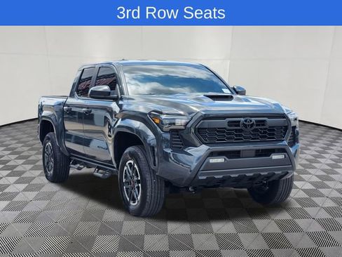 Used 2025 Toyota Tacoma TRD Sport AWD/4WD image 2