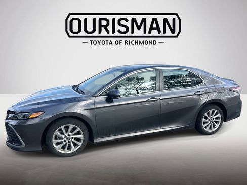 Used 2023 Toyota Camry LE image 11