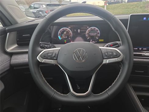 New 2026 Volkswagen Tiguan S image 15