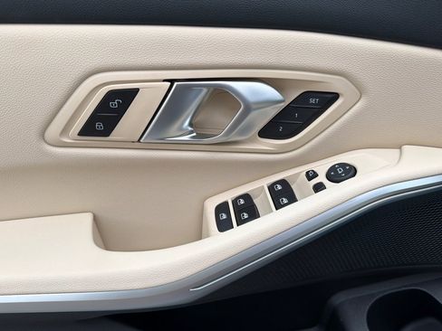 Used 2025 BMW 330i Sedan w/ Convenience Package image 12