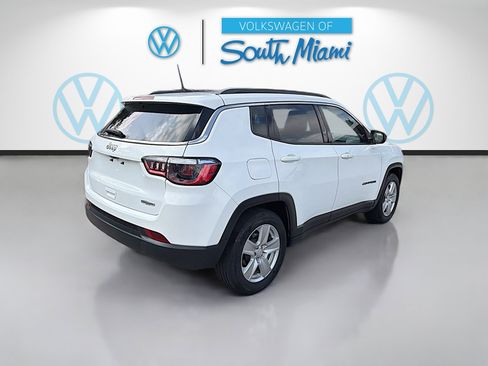 Used 2022 Jeep Compass Latitude w/ Sun and Sound Group FWD image 7