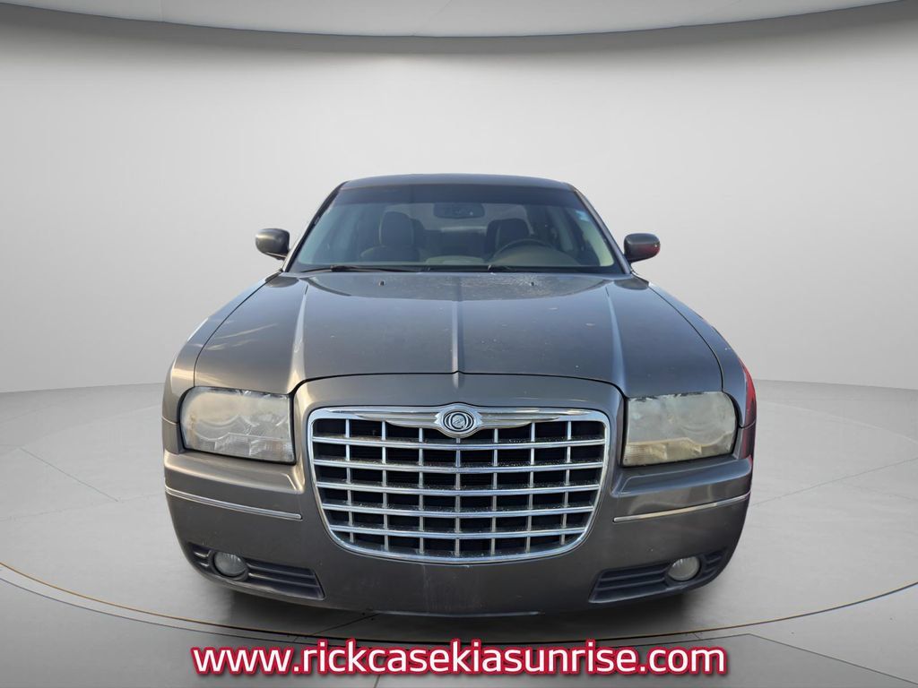Used 2008 Chrysler 300 Touring RWD image 3