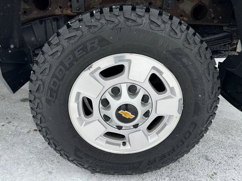 Used 2019 Chevrolet Silverado 2500 LT image 39