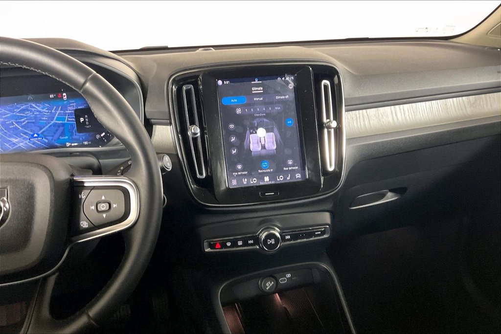 Used 2025 Volvo XC40 B5 Core w/ Protection Package Premier AWD/4WD image 5
