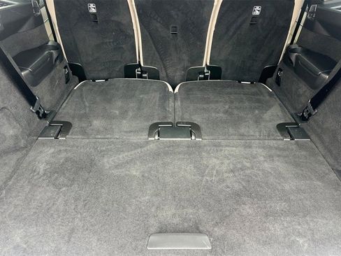 Certified 2025 Volvo XC90 B6 Plus image 17
