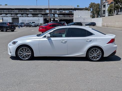 Used 2018 Lexus IS 300 w/ Accessory Package 2 RWD image 9