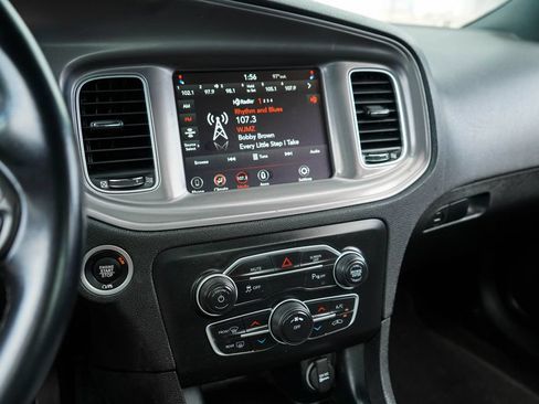 Used 2023 Dodge Charger SXT RWD image 8
