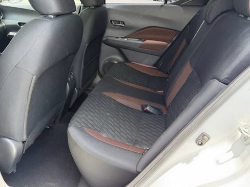 Used 2022 Nissan Kicks SR FWD image 23