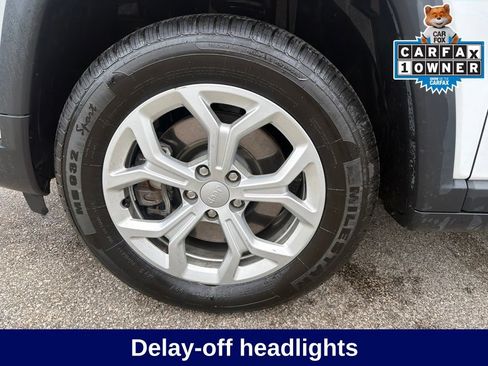Used 2024 Jeep Compass Latitude AWD/4WD image 14