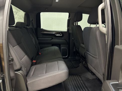 Used 2023 Chevrolet Silverado 1500 LT image 32