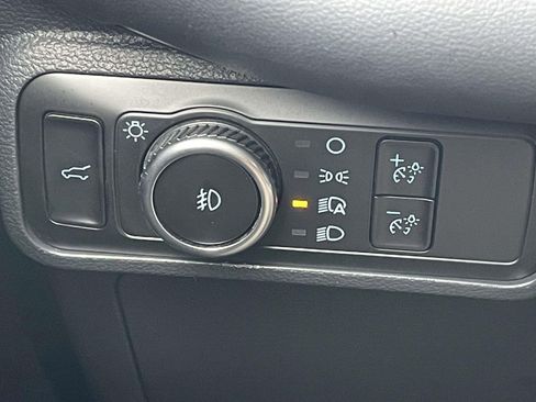 Used 2025 Ford Explorer ST-Line w/ Premium Package image 32