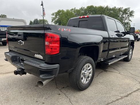 Used 2018 Chevrolet Silverado 3500 High Country w/ Duramax Plus Package AWD/4WD image 6