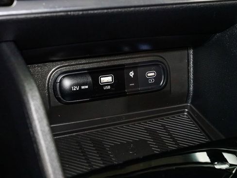 Certified 2025 Kia Sportage SX image 23