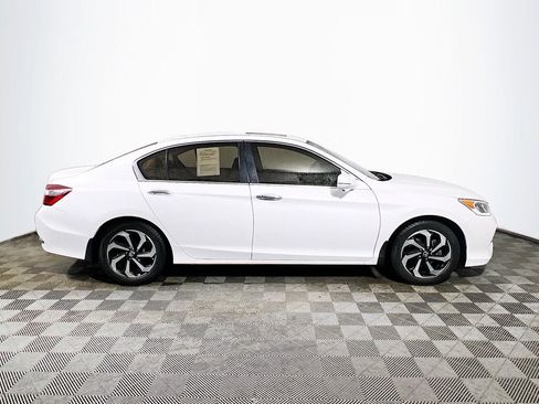 Used 2016 Honda Accord EX-L image 8