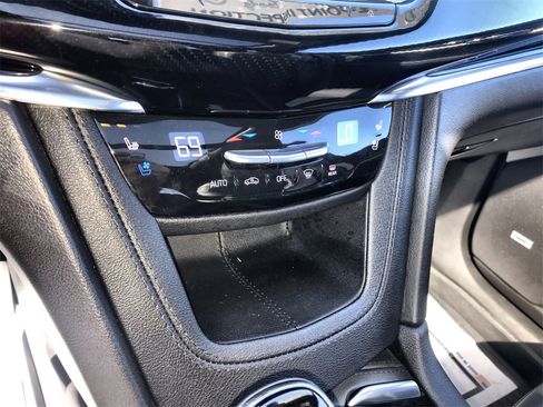 Used 2023 Cadillac XT6 Sport w/ Technology Package image 19