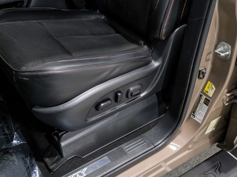 Used 2021 Nissan Titan PRO-4X w/ Off Road Protection Package image 32