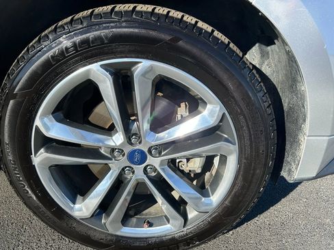 Used 2015 Ford Edge Sport image 34