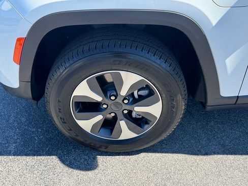 Used 2022 Jeep Grand Cherokee Limited 4xe image 13