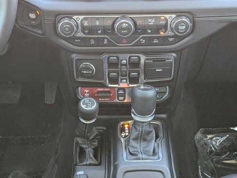 New 2026 Jeep Gladiator Mojave AWD/4WD image 19