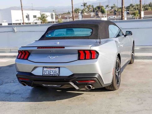 Used 2025 Ford Mustang Premium RWD image 9