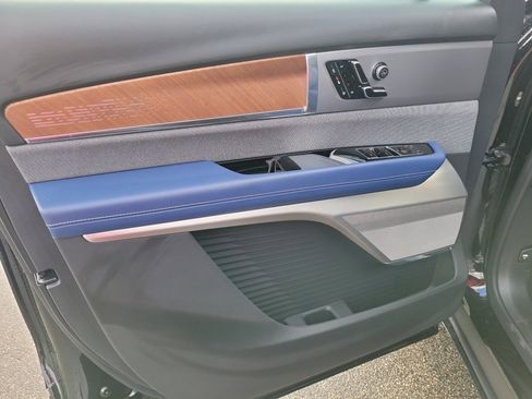 New 2026 Cadillac Vistiq Premium Luxury image 32