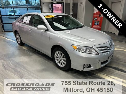 Used 2011 Toyota Camry XLE w/ XLE Extra-Value Pkg #2 image 1
