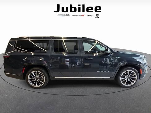 New 2025 Jeep Wagoneer L Series III w/ Premium Group I image 49