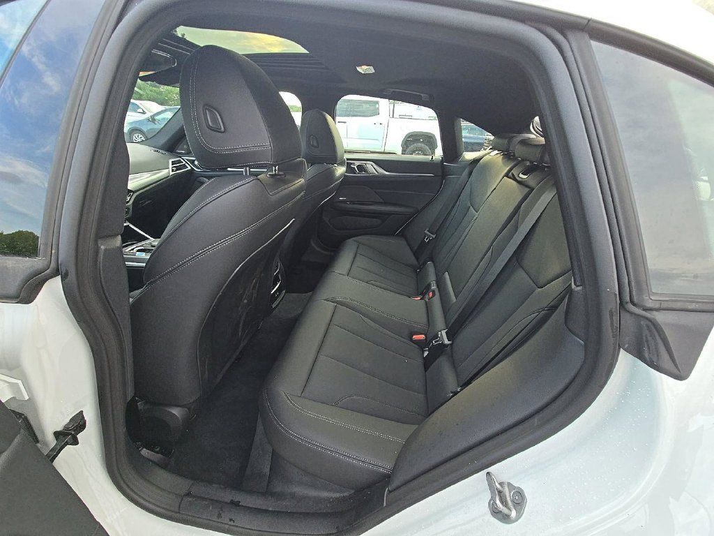 Used 2025 BMW i4 xDrive40i w/ Premium Package AWD/4WD image 16