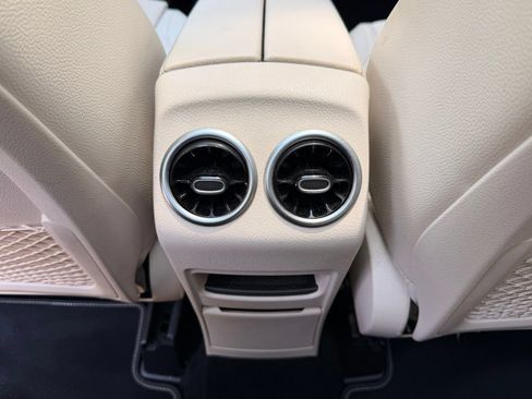 Used 2022 Mercedes-Benz GLB 250 image 15