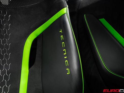 Used 2024 Lamborghini Huracan Tecnica image 44