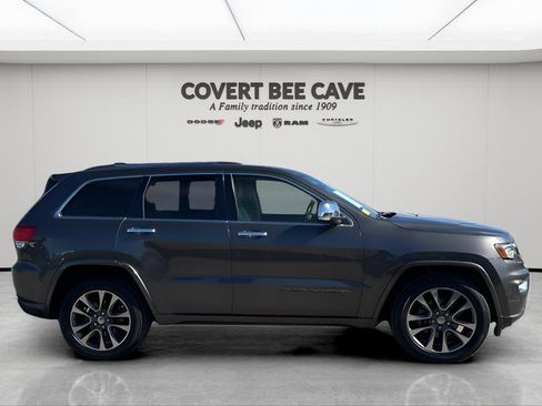 Used 2017 Jeep Grand Cherokee Overland image 11