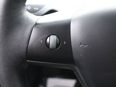 Used 2022 Tesla Model 3 Long Range AWD/4WD image 25