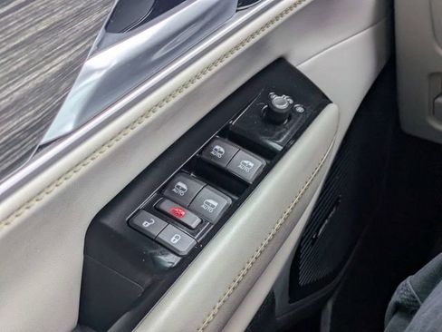 Used 2022 Jeep Wagoneer Series II RWD image 25