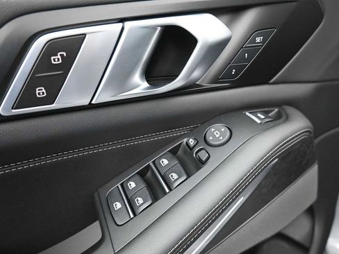 Certified 2024 BMW X5 sDrive40i w/ Parking Assistance Package RWD image 9