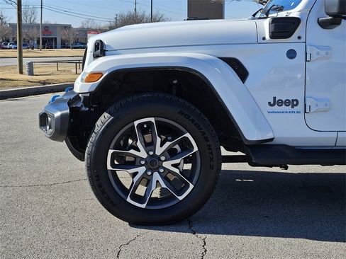 Used 2024 Jeep Wrangler Unlimited w/ Convenience Group image 6