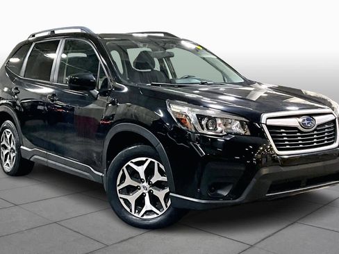 Used 2019 Subaru Forester Premium w/ All-Weather Package image 3