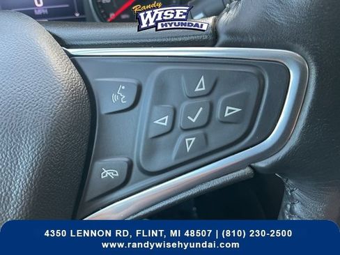 Used 2020 Chevrolet Equinox LT FWD image 18