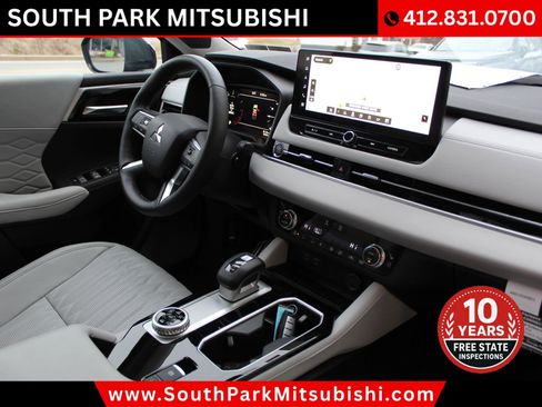 Used 2025 Mitsubishi Outlander GT image 11