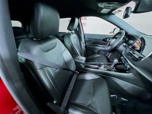 Used 2022 Jeep Compass Limited image 29