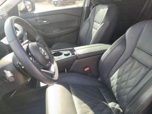 Certified 2024 Nissan Rogue Platinum w/ Platinum Premium Package image 21