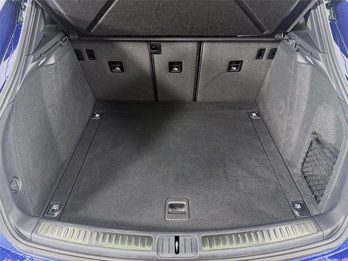 Used 2025 Porsche Macan AWD image 19